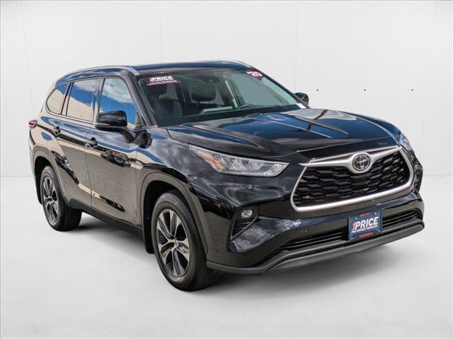 used 2020 Toyota Highlander car, priced at $26,442