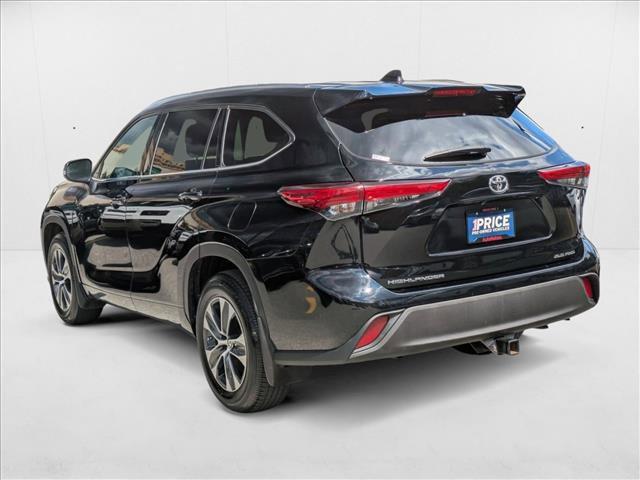 used 2020 Toyota Highlander car, priced at $26,442