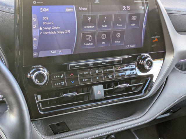 used 2021 Toyota Highlander car, priced at $31,995