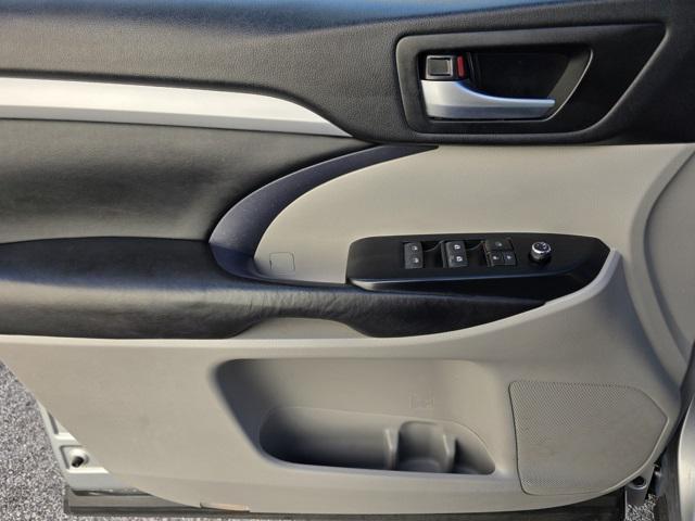 used 2017 Toyota Highlander car, priced at $19,447