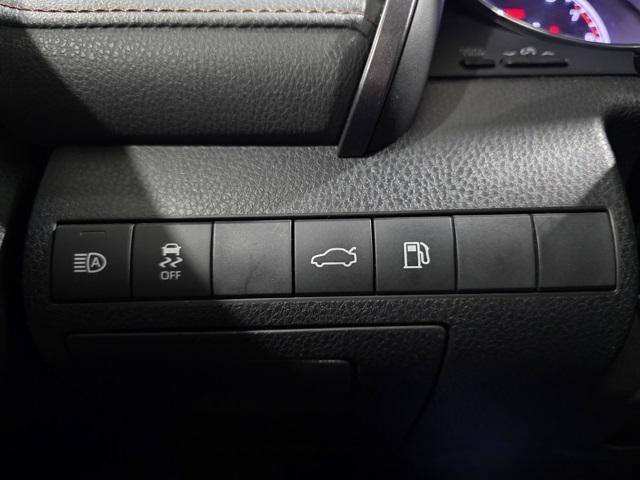 used 2018 Toyota Camry car, priced at $19,926