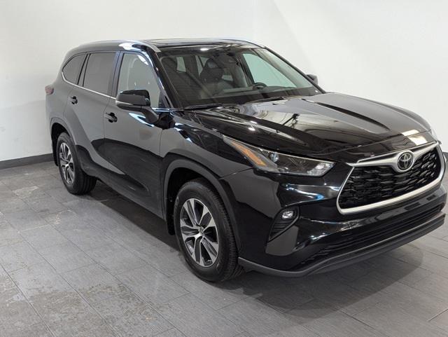 used 2024 Toyota Highlander car, priced at $42,313