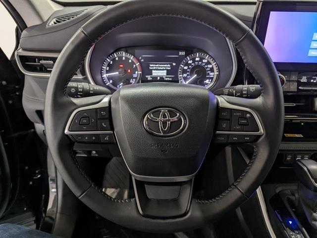 used 2024 Toyota Highlander car, priced at $42,313