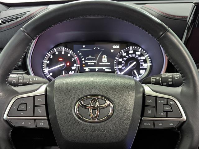 used 2022 Toyota Highlander car, priced at $42,446