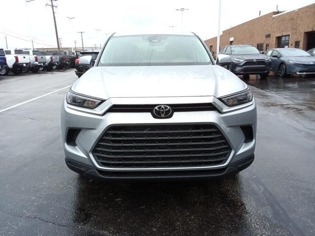 new 2025 Toyota Highlander car, priced at $43,193
