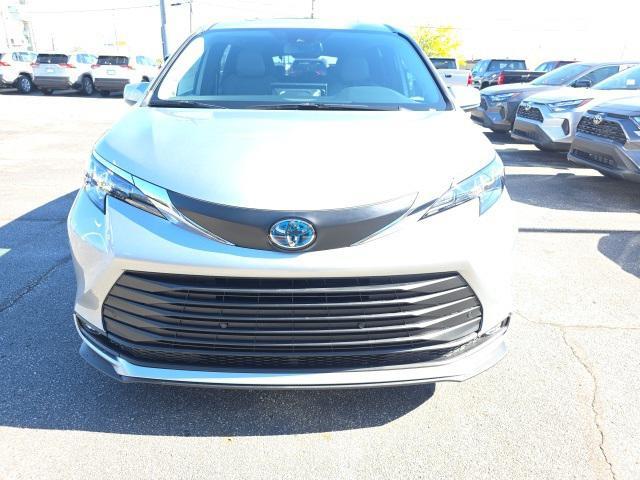 new 2025 Toyota Sienna car, priced at $50,310