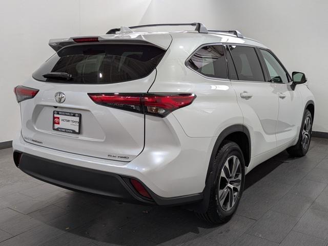 used 2022 Toyota Highlander car, priced at $36,209