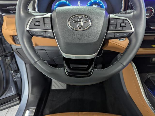 used 2023 Toyota Highlander car, priced at $44,654