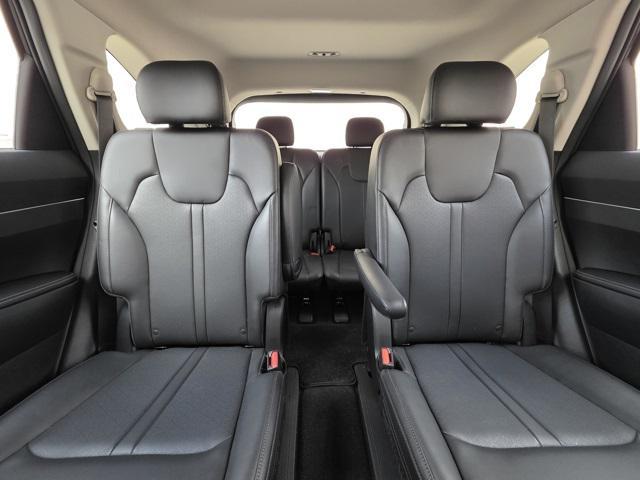 used 2023 Kia Sorento car, priced at $33,997