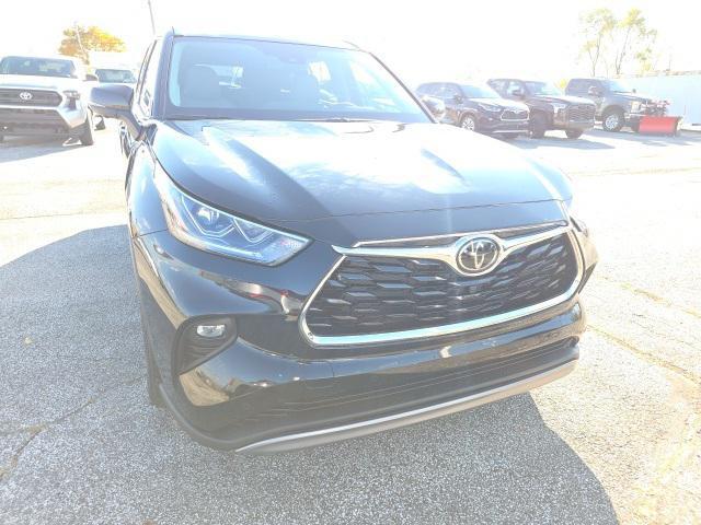 new 2026 Toyota Highlander car, priced at $54,808