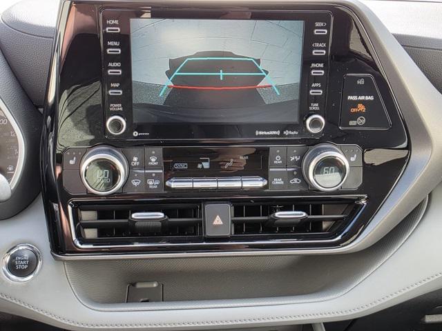 used 2022 Toyota Highlander car, priced at $34,450