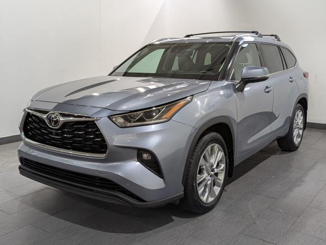 used 2022 Toyota Highlander car, priced at $43,179