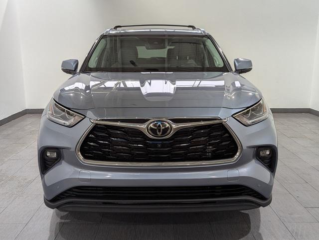 used 2022 Toyota Highlander car, priced at $43,179