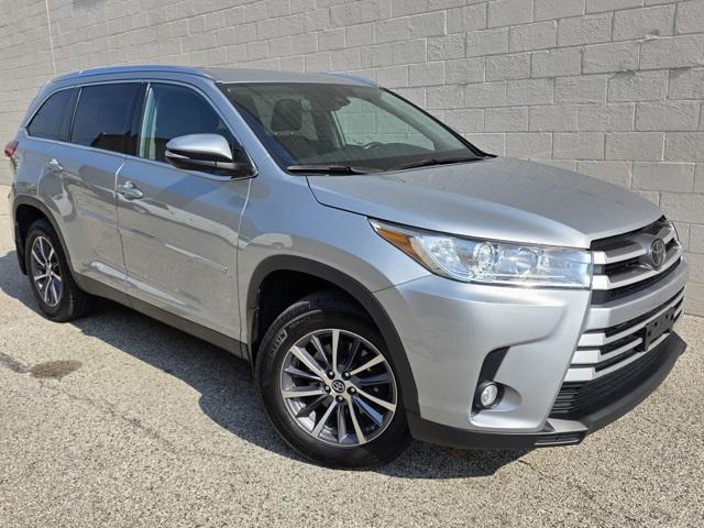 used 2019 Toyota Highlander car, priced at $26,999