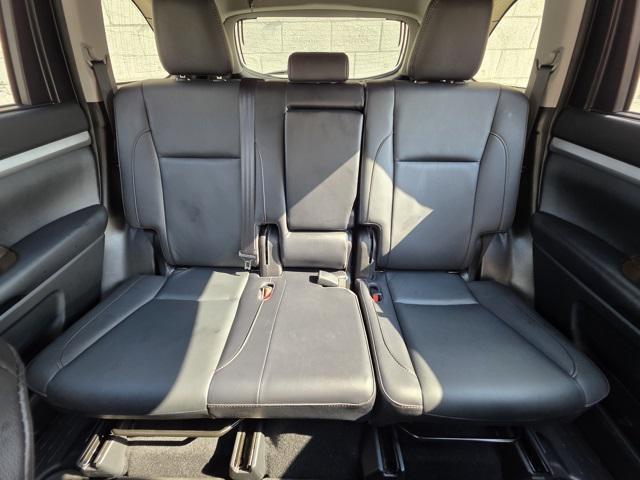 used 2019 Toyota Highlander car, priced at $26,999