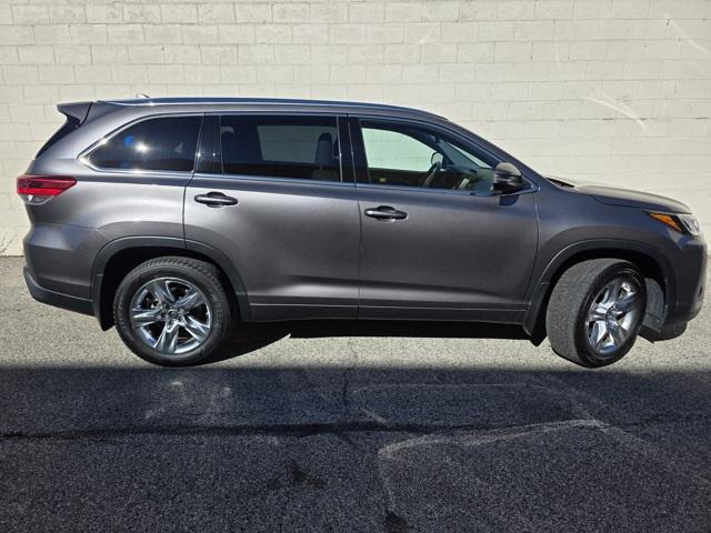 used 2018 Toyota Highlander car, priced at $28,862