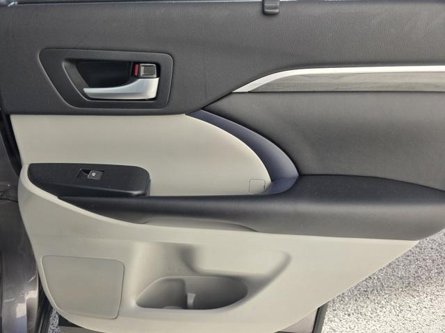 used 2018 Toyota Highlander car, priced at $28,862