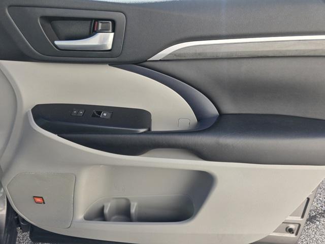 used 2018 Toyota Highlander car, priced at $28,862