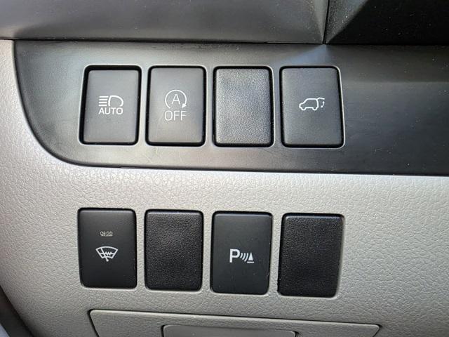 used 2018 Toyota Highlander car, priced at $28,862