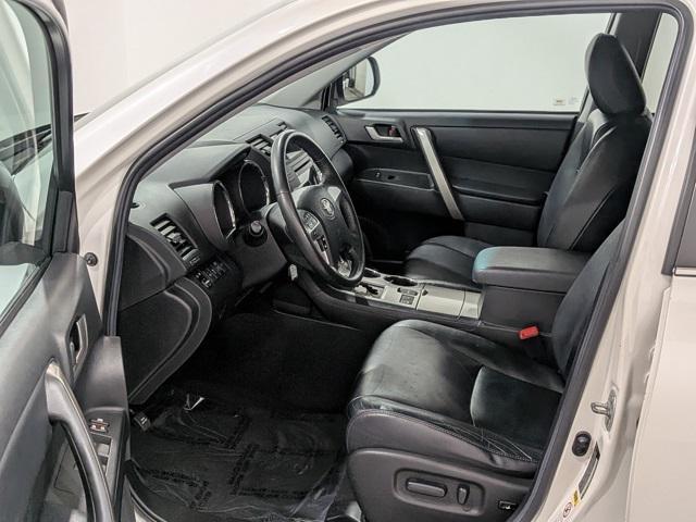 used 2012 Toyota Highlander car, priced at $13,047