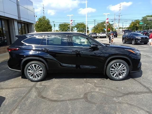 new 2025 Toyota Highlander car, priced at $55,517