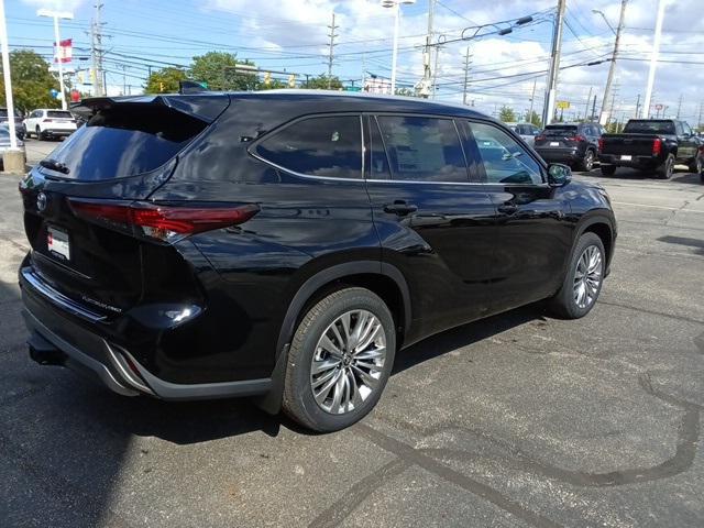 new 2025 Toyota Highlander car, priced at $55,517