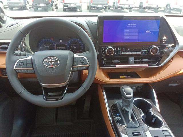 new 2025 Toyota Highlander car, priced at $55,517