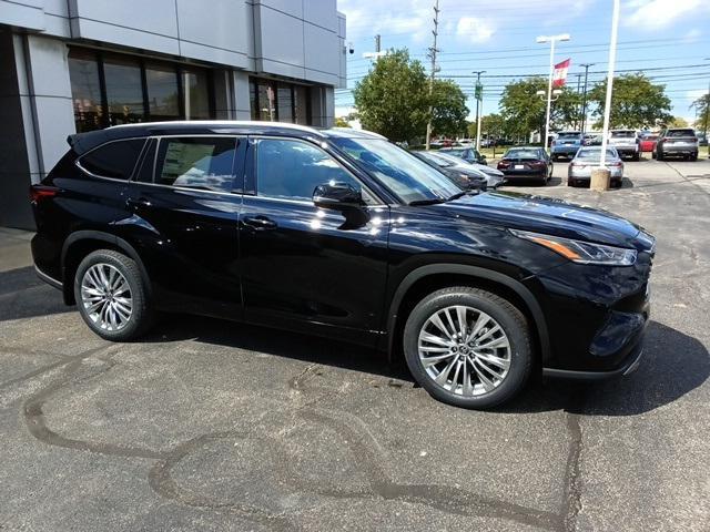 new 2025 Toyota Highlander car, priced at $55,517