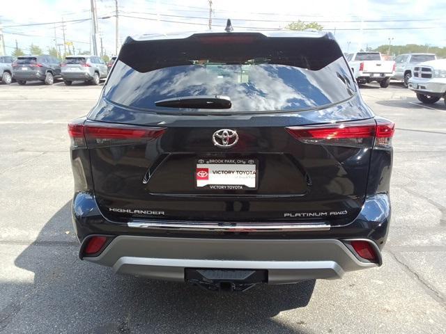 new 2025 Toyota Highlander car, priced at $55,517