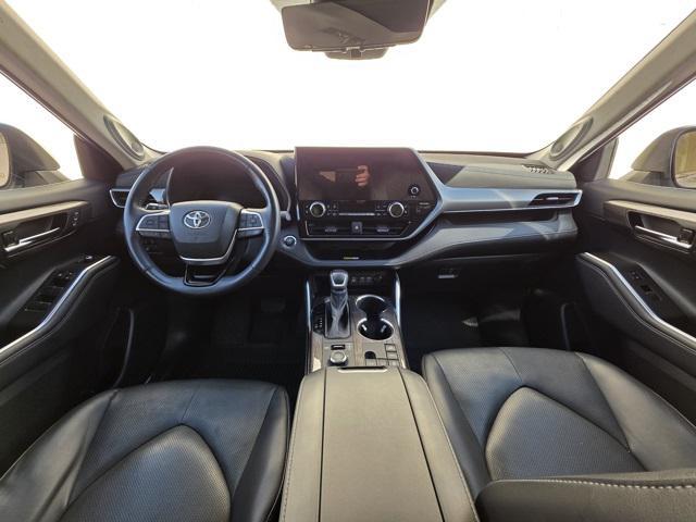 used 2023 Toyota Highlander car, priced at $45,441