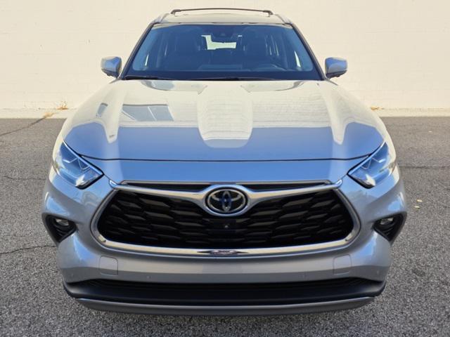 used 2023 Toyota Highlander car, priced at $45,441