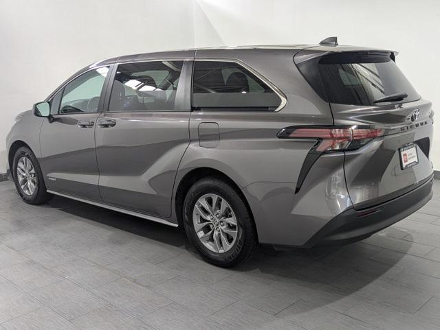 used 2021 Toyota Sienna car, priced at $35,216