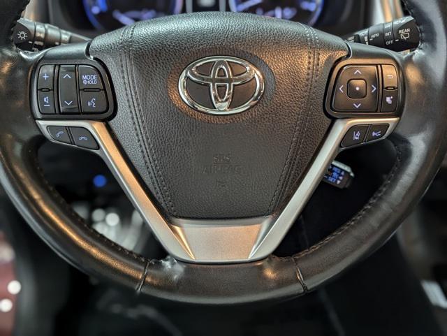 used 2019 Toyota Highlander Hybrid car, priced at $30,288