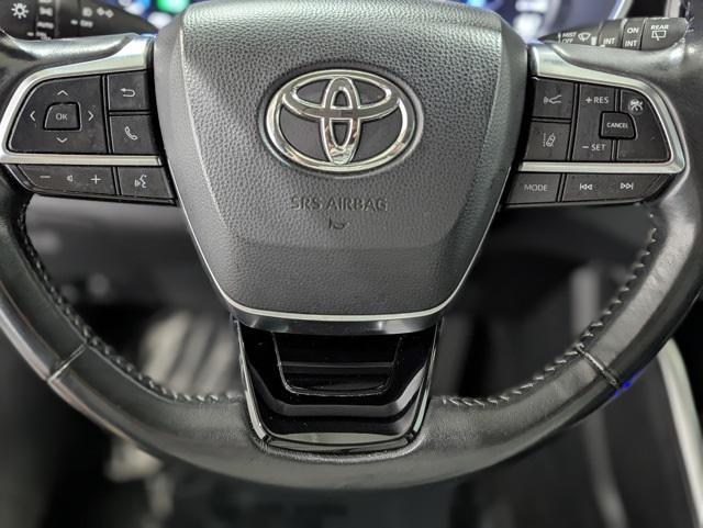 used 2020 Toyota Highlander Hybrid car, priced at $37,899