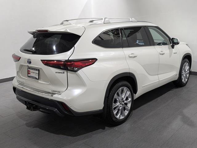 used 2021 Toyota Highlander Hybrid car, priced at $32,872