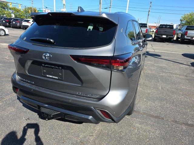 new 2025 Toyota Highlander car, priced at $53,482
