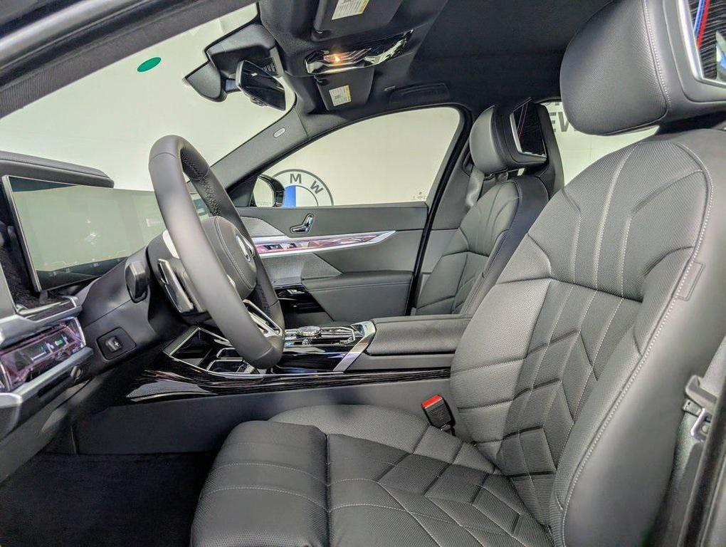 new 2025 BMW i7 car, priced at $129,425