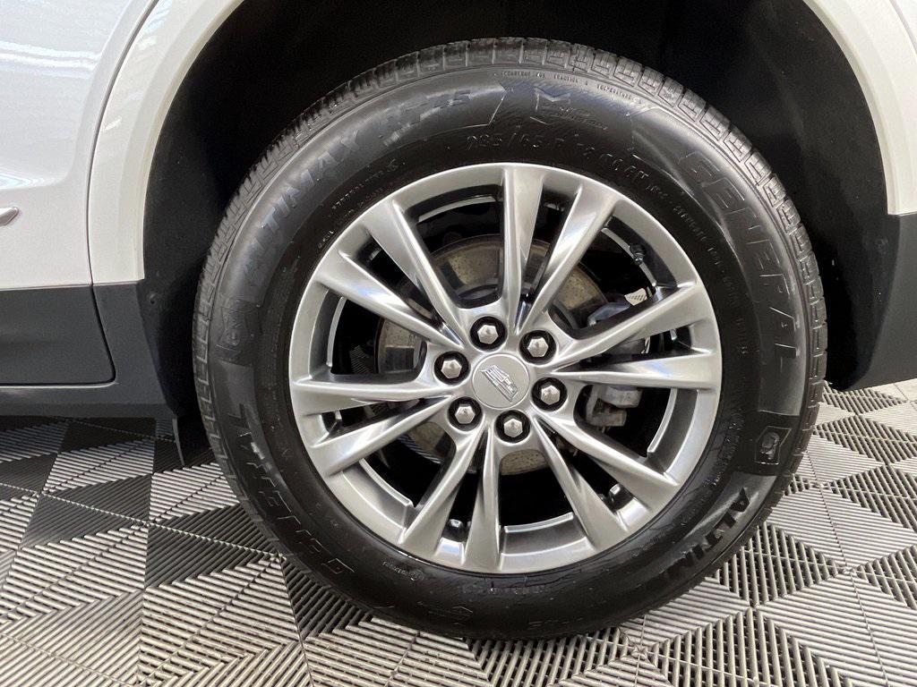 used 2022 Cadillac XT5 car, priced at $31,998