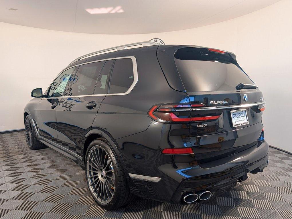 new 2026 BMW X7 car, priced at $162,625