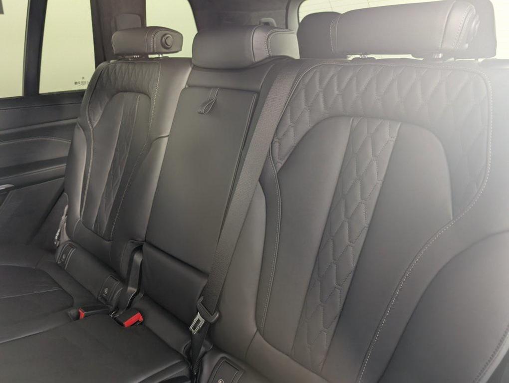 new 2026 BMW X7 car, priced at $162,625