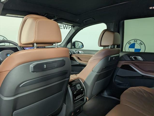 new 2026 BMW X7 car, priced at $98,775