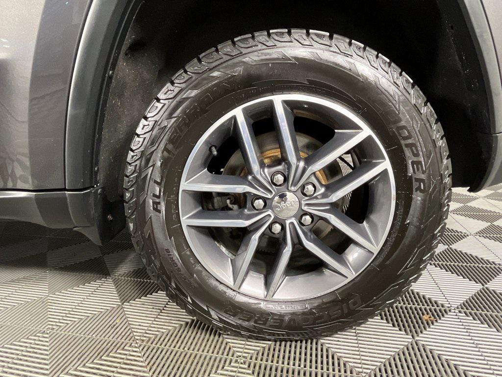 used 2018 Jeep Grand Cherokee car, priced at $16,495