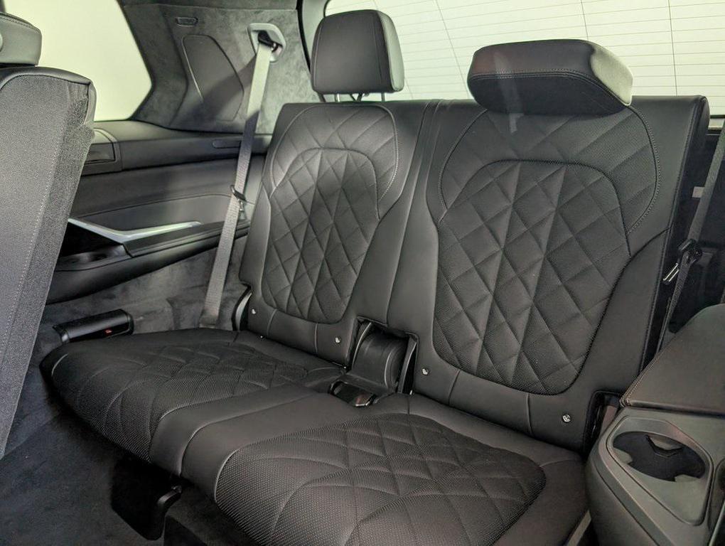 new 2026 BMW X7 car, priced at $99,175