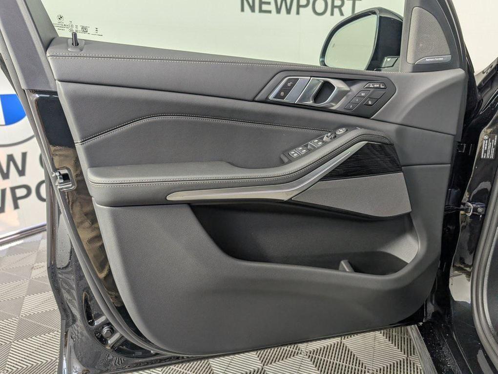 new 2026 BMW X7 car, priced at $99,175
