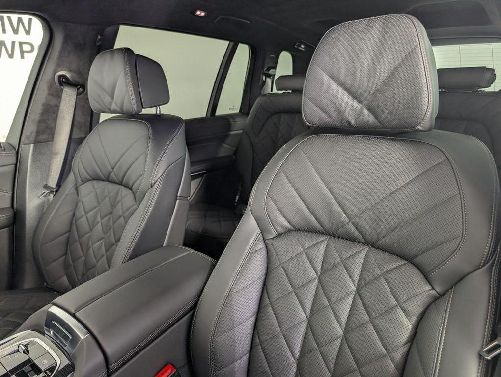 new 2026 BMW X7 car, priced at $99,175