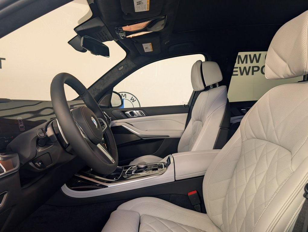 new 2026 BMW X7 car, priced at $98,580