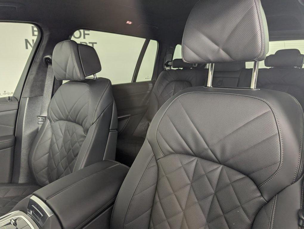 new 2026 BMW X7 car, priced at $93,725
