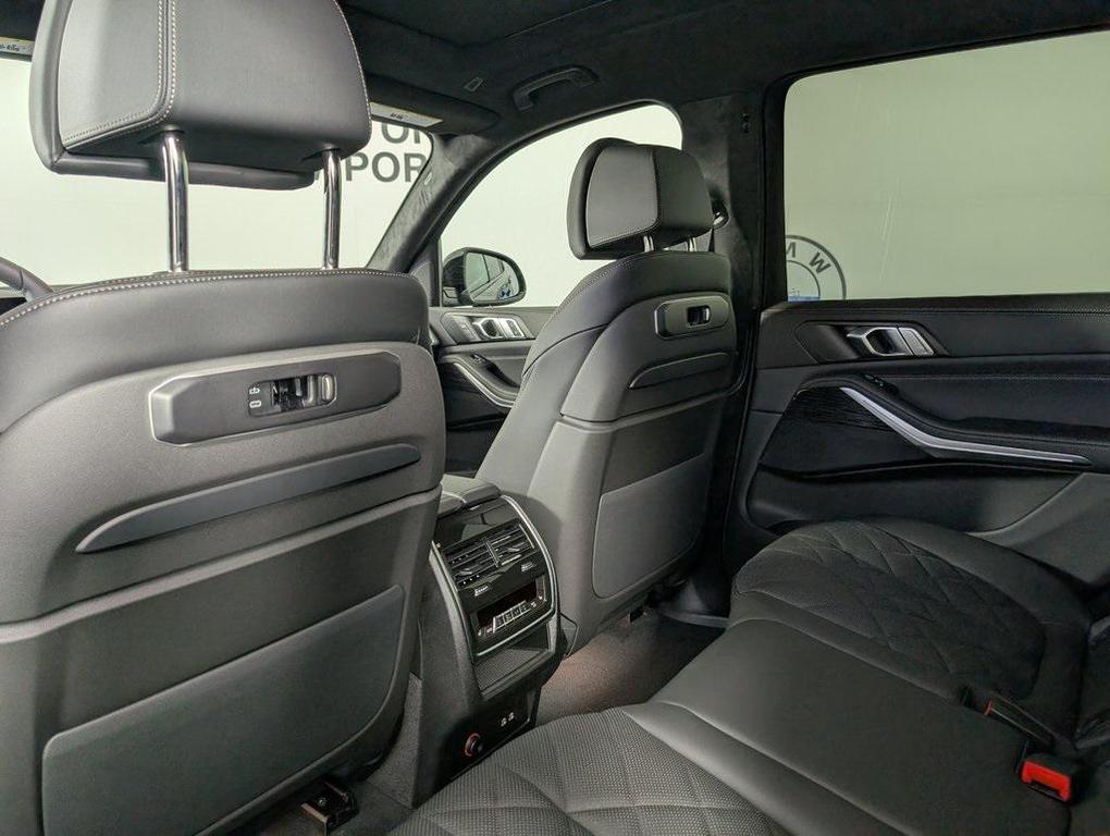 new 2026 BMW X7 car, priced at $93,725