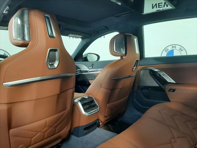 new 2025 BMW 760 car, priced at $143,405