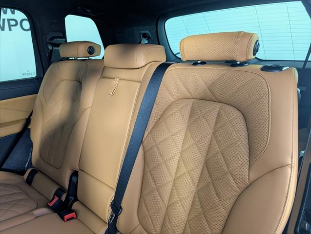 new 2026 BMW X7 car, priced at $93,880